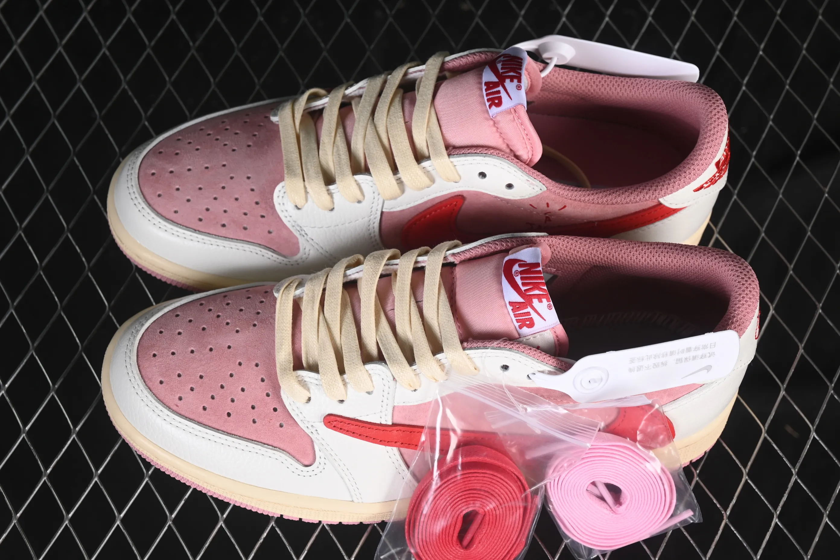 All categories Air Jordan Jordan series basketball shoes Air Jordan 1 Low Travis Scott x Air Jordan 1 Low OG AJ1 Joe 1 undercut low DM7866-100